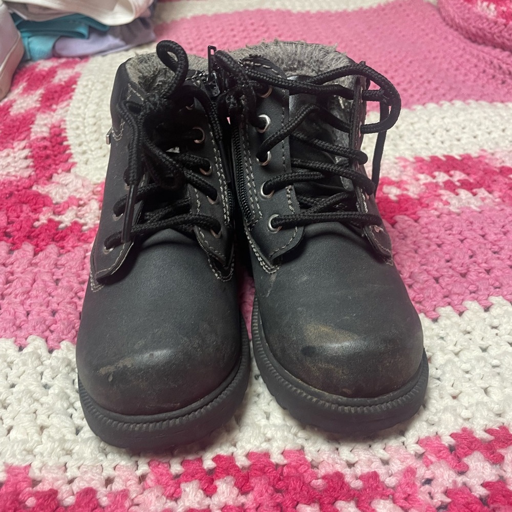 Grey waterproof winter boots